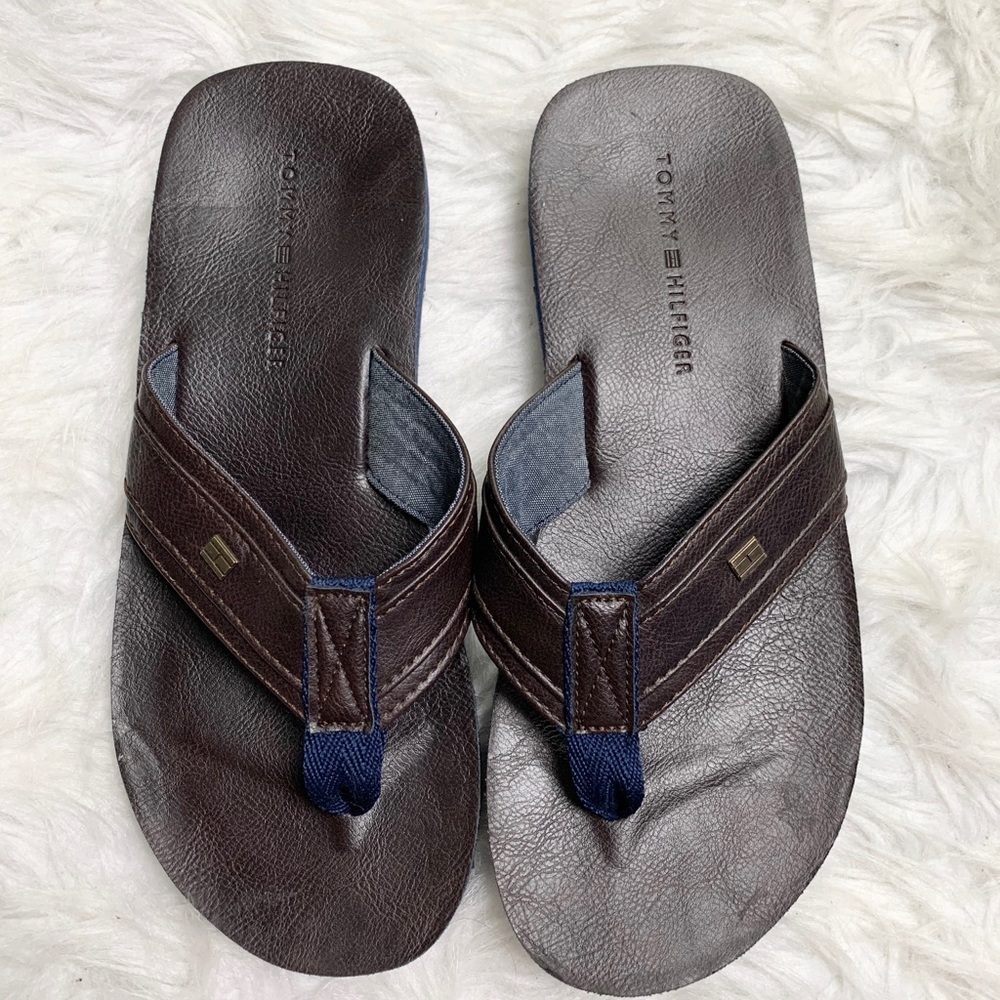 EUC TOMMY HILFIGER DARK BROWN FLIP FLOPS